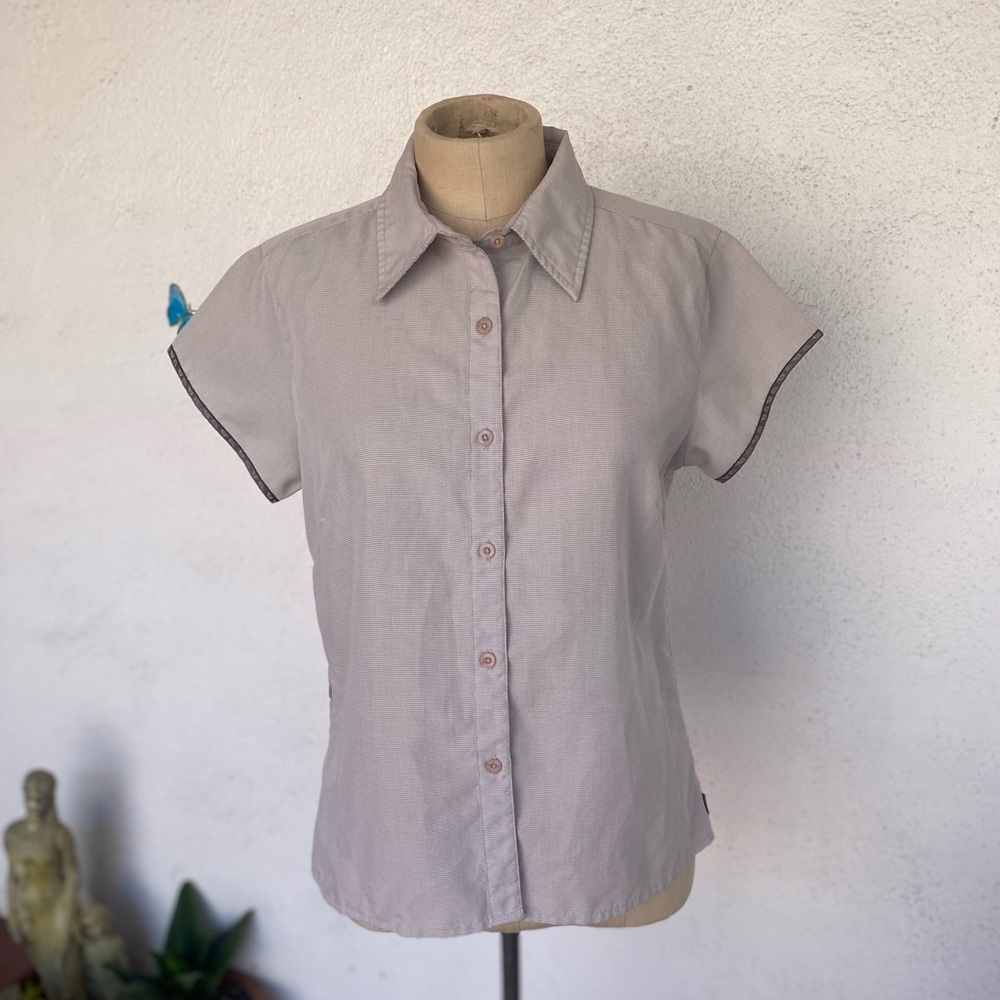 Women’s the north face button up blouse